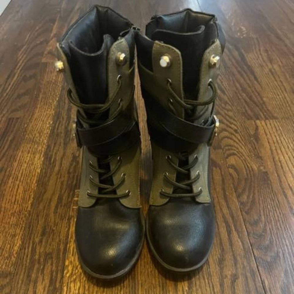 Army Green Apt 9 heeled boots